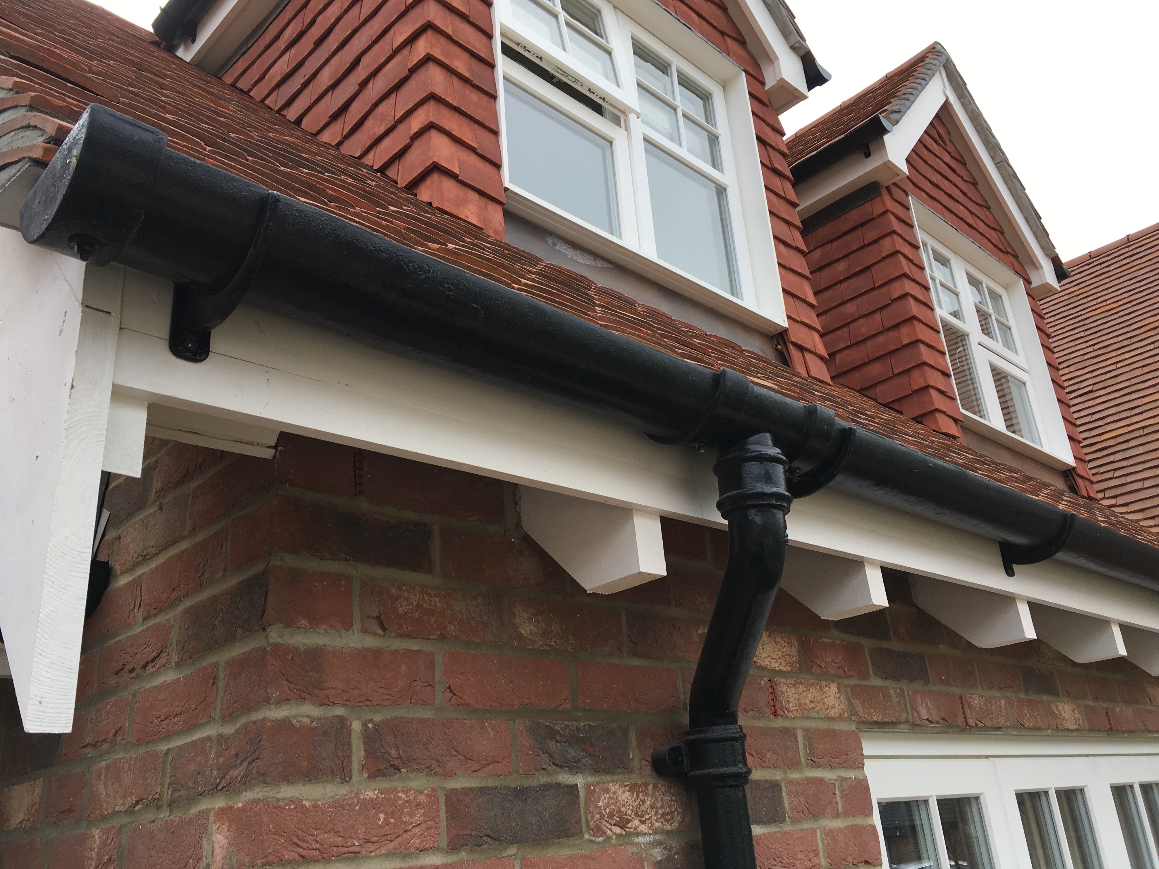 Britannia 4.5" Cast Iron Half Round Guttering