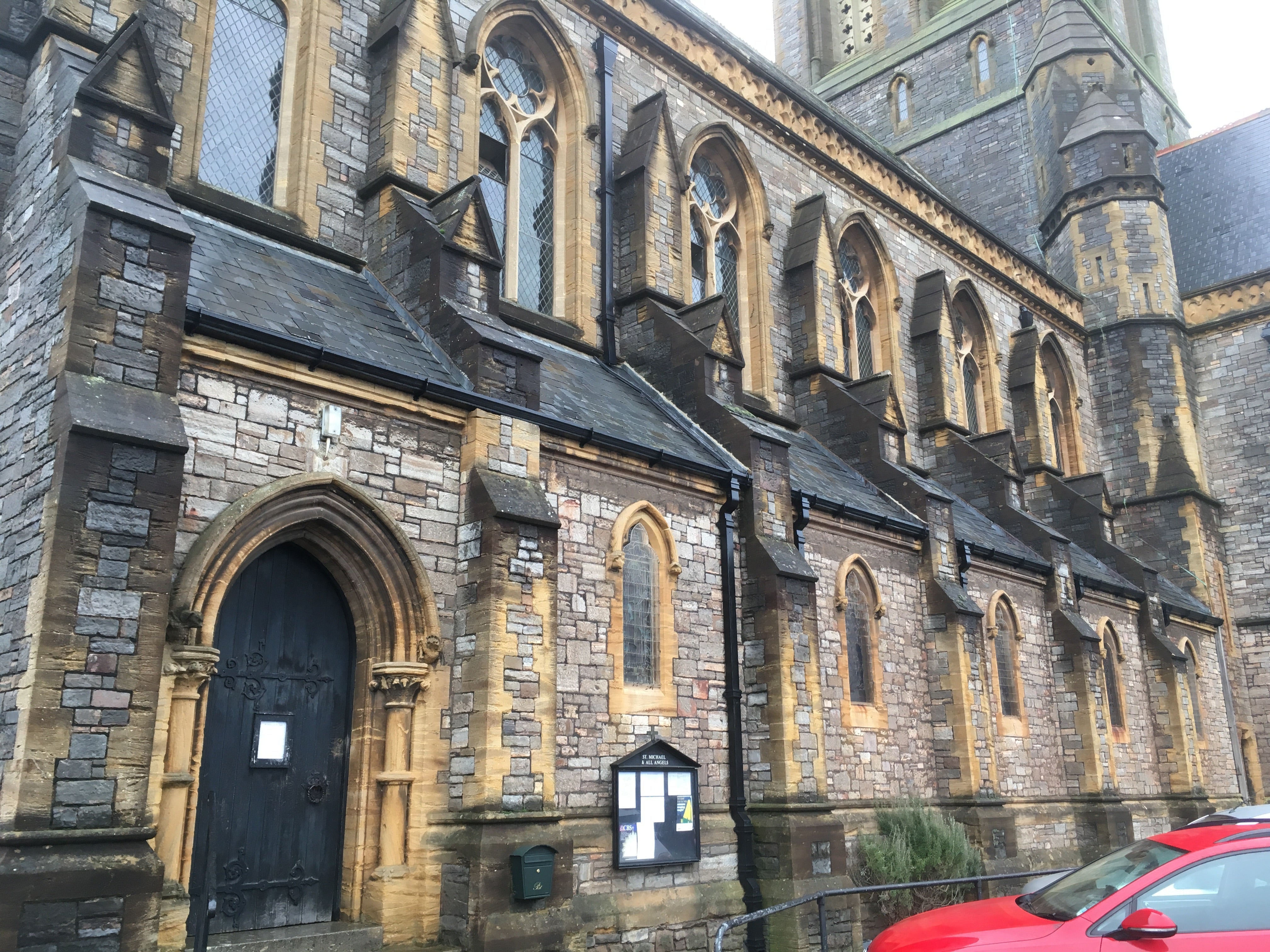 Britannia 5" Cast Iron Half Round Guttering