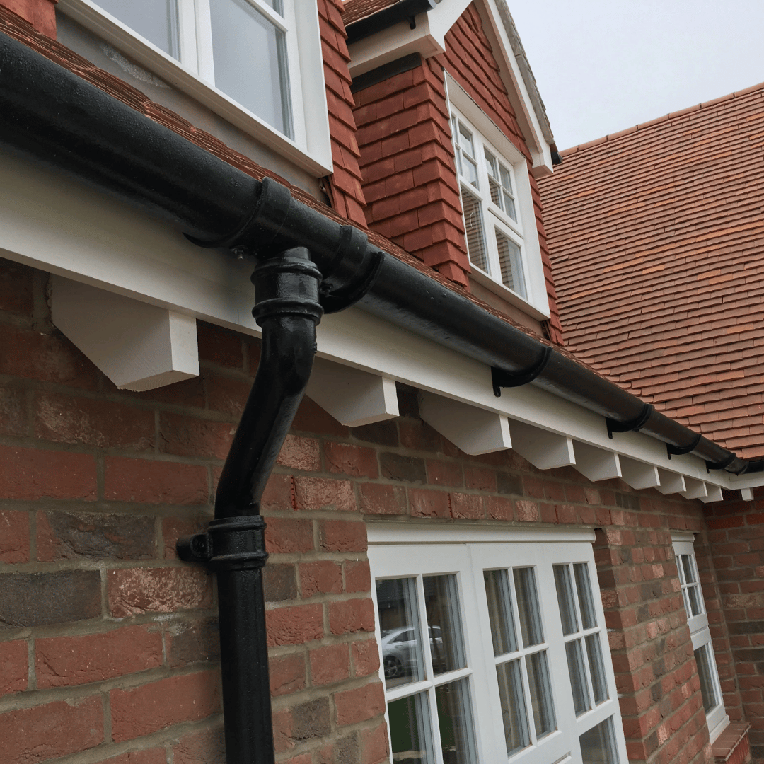 Britannia 4" Cast Iron Half Round Guttering