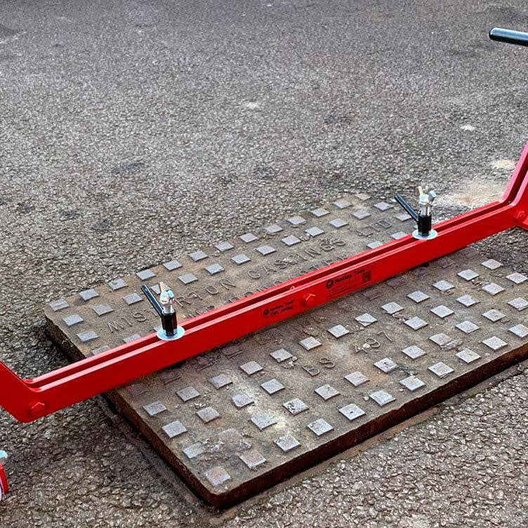 Mustang Tools Chinook Manhole Cover Lifter